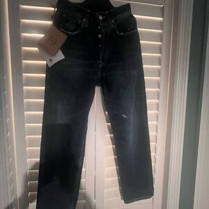 Women's Dark Wash Cropped Jeans
